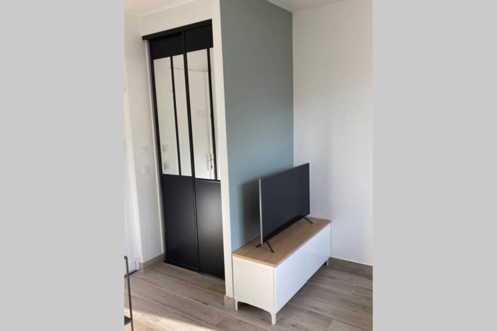 Appartement Cosy Proche Rer Et Centre Ville Le Plessis-Robinson Buitenkant foto